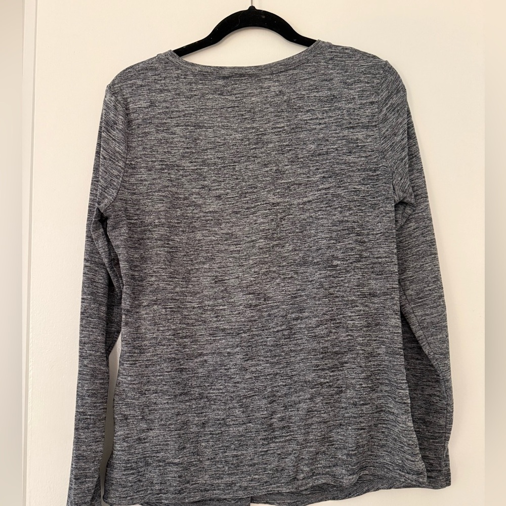 Woman’s Long Sleeve Grey Shirt Danskin - Picture 3 of 3
